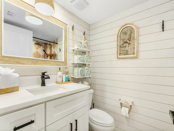 Stunning 2-Bedroom Condo with Breathtaking Gulf & Bay Views in Fort Myers