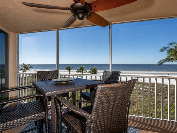 Fort Myers Views of Gulf & Beach