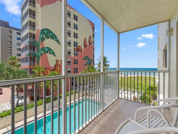 Fort Myers Condo 973850
