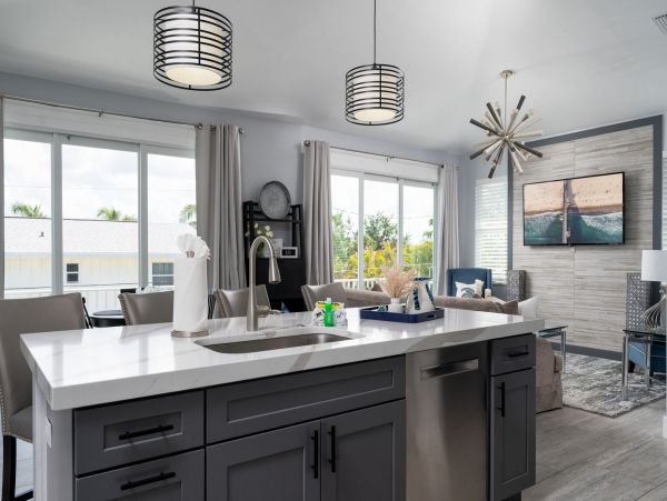 Paradise 4 Bedroom Home Steps from the Beach in Fort Myers