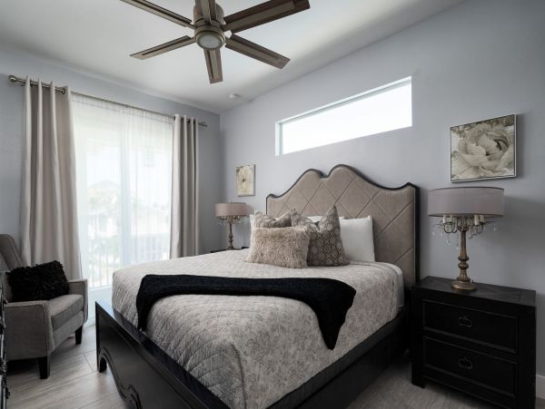 Paradise 4 Bedroom Home Steps from the Beach in Fort Myers