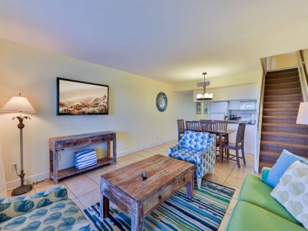 Three Bedroom Vacation Rental Sleeps Eight Guests on Captiva