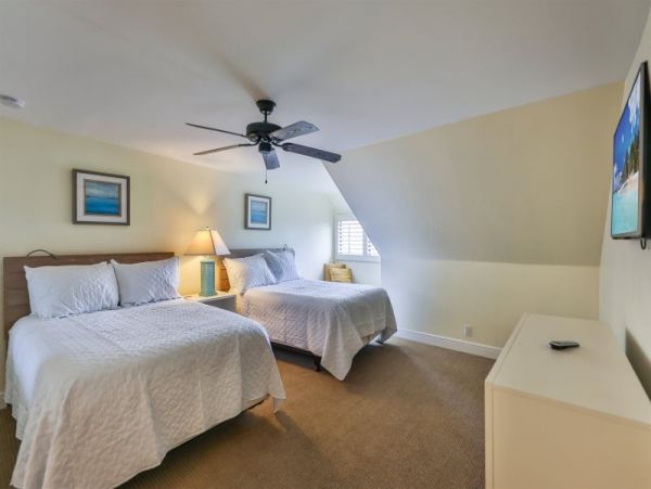 Three Bedroom Vacation Rental Sleeps Eight Guests on Captiva