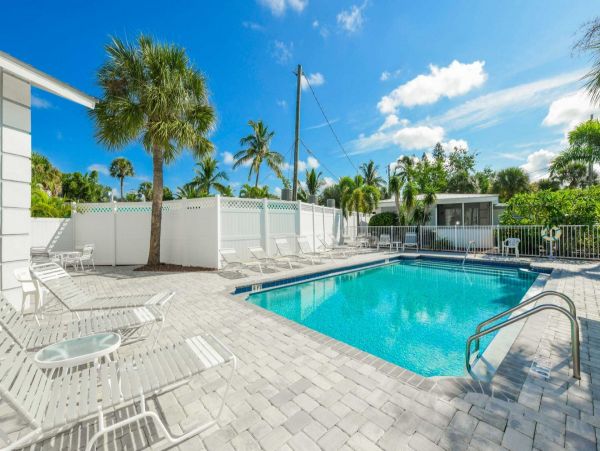Two Bedroom Siesta Key Vacation Condo Sleeps 8 Guests