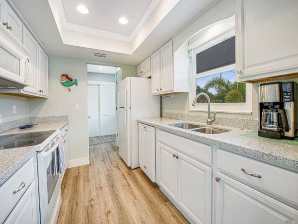 Two Bedroom Siesta Key Vacation Condo Sleeps 8 Guests