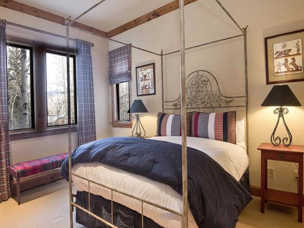 Mountain View Five Bedroom Rental Home in Beaver Creek