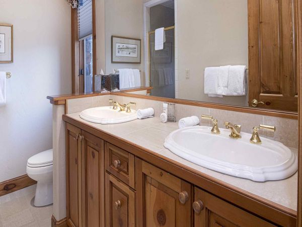 Mountain View Five Bedroom Rental Home in Beaver Creek
