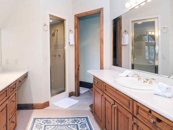 Mountain View Five Bedroom Rental Home in Beaver Creek
