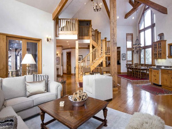Mountain View Five Bedroom Rental Home in Beaver Creek