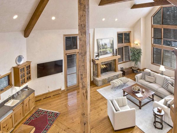 Mountain View Five Bedroom Rental Home in Beaver Creek