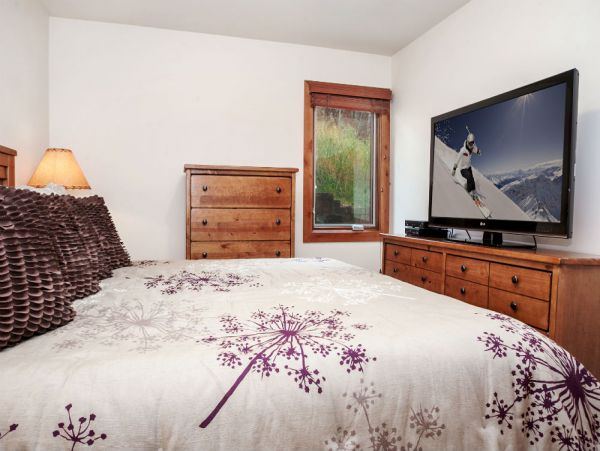 Four Bedroom Vail Vacation Condo Sleeps 8 Guests
