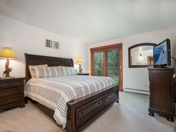 Four Bedroom Vail Vacation Condo Sleeps 8 Guests