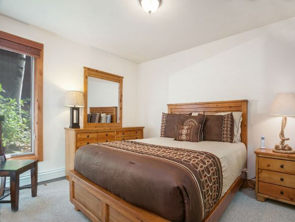 Four Bedroom Vail Vacation Condo Sleeps 8 Guests