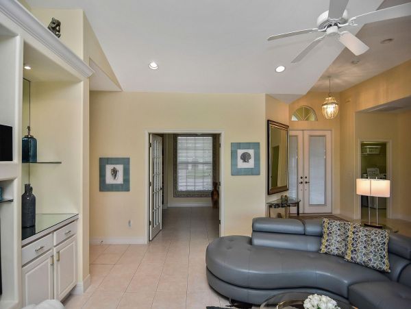 Cape Coral Home 973935