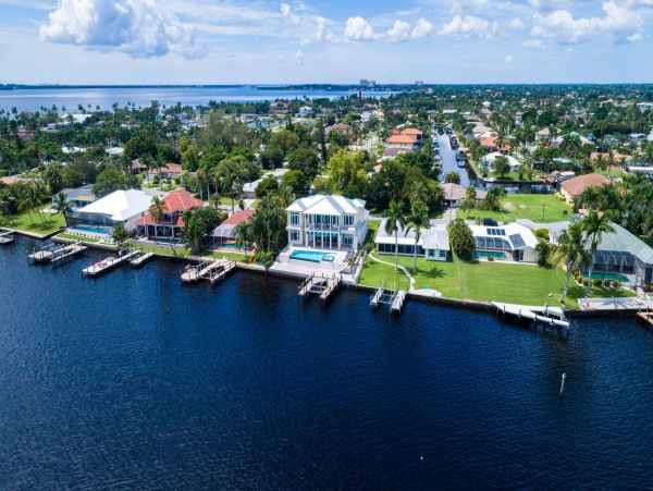 Cape Coral Home 973946