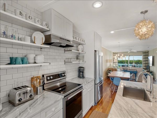 Two Bedroom Vacation Condo in Boca Grande Boat Dock & Lift
