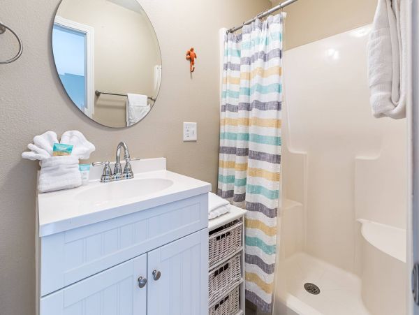 Santa Rosa Beachfront Magnificence & Interior Pool