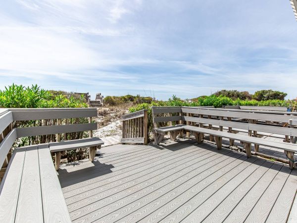 Santa Rosa Beachfront Magnificence & Interior Pool
