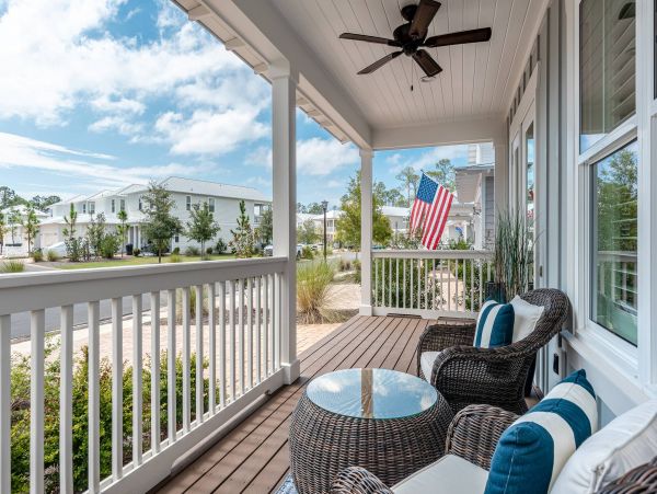 4 bedrooms in Seaside with Golf Cart