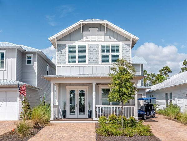 4 bedrooms in Seaside with Golf Cart