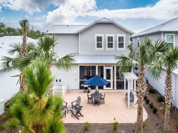 4 bedrooms in Seaside with Golf Cart