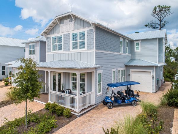 4 bedrooms in Seaside with Golf Cart
