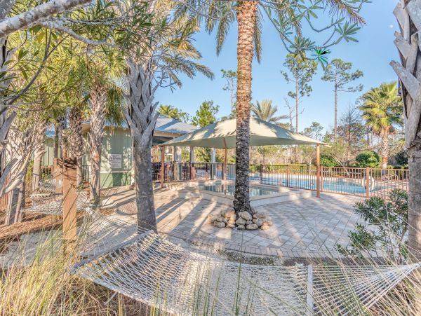 4 bedrooms in Seaside with Golf Cart