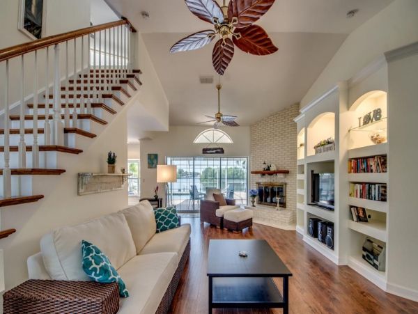 Canalfront Vacation Home in Cape Coral with Pool & Boat Dock