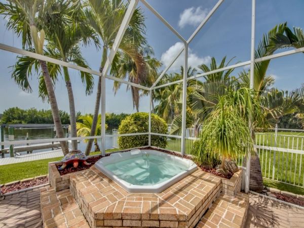Canalfront Vacation Home in Cape Coral with Pool & Boat Dock
