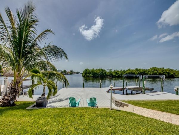 Canalfront Vacation Home in Cape Coral with Pool & Boat Dock