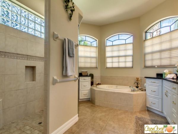 Cape Coral Home 974025