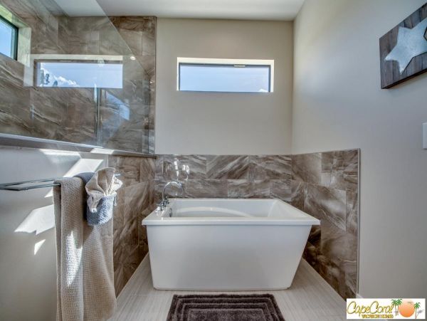 Cape Coral Home 974028