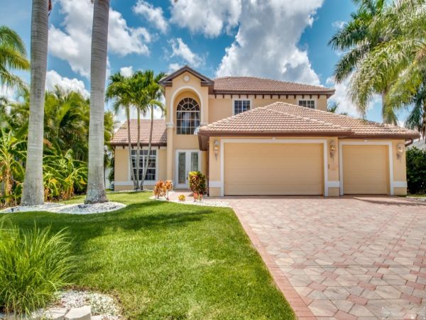 Cape Coral Luxury Vacation Pool Home Four Bedroom