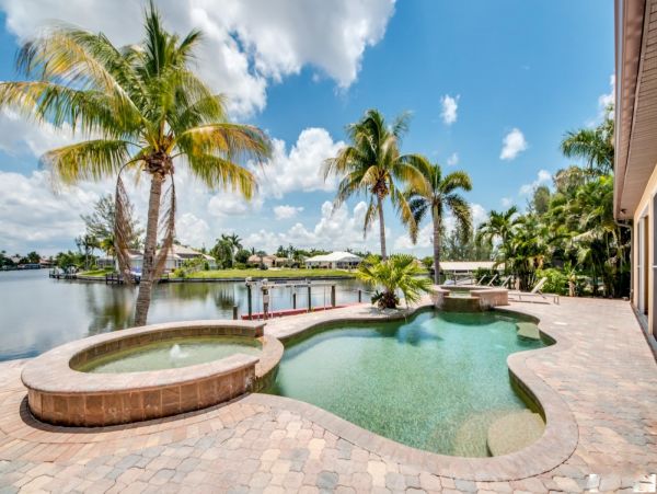 Cape Coral Luxury Vacation Pool Home Four Bedroom