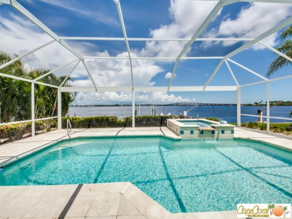 Cape Coral Home 974032