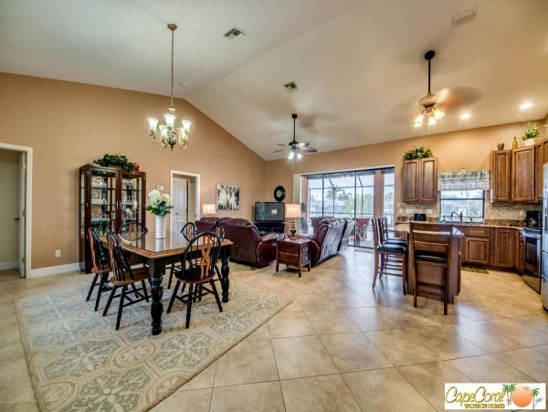 Cape Coral Home 974035