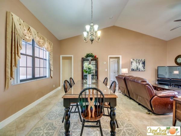 Cape Coral Home 974035