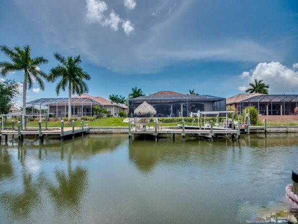 Cape Coral Vacation Home Three Bedrooms & Private Caged Pool