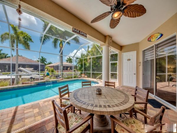 Cape Coral Vacation Home Three Bedrooms & Private Caged Pool