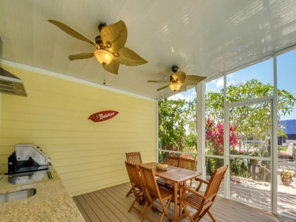Gorgeous Canalfront Vacation Villa in Cape Coral with Pool & Dock