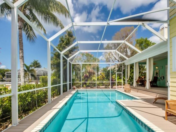Gorgeous Canalfront Vacation Villa in Cape Coral with Pool & Dock