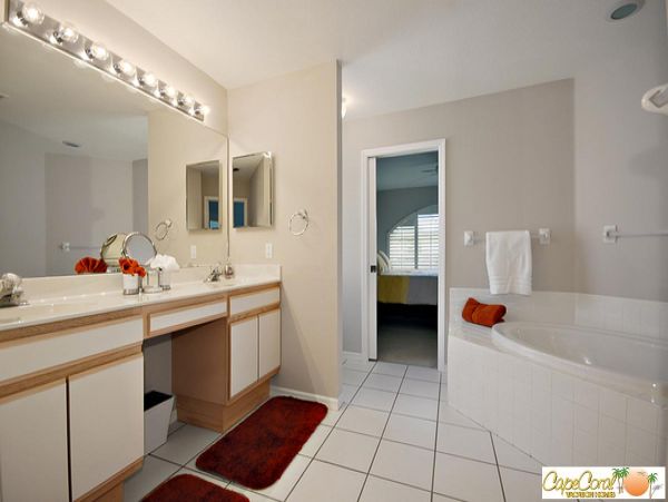Cape Coral Home 974053
