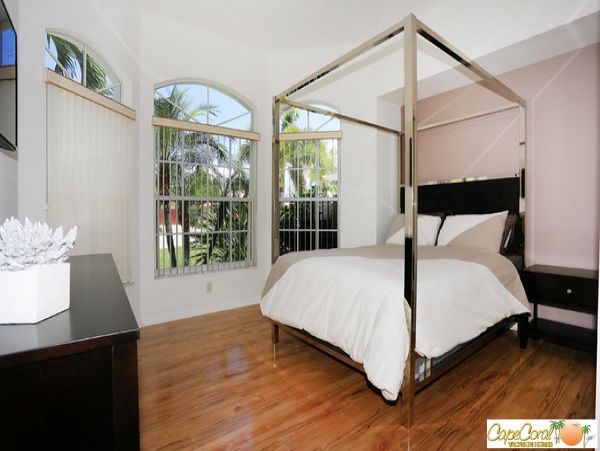 Cape Coral Home 974065