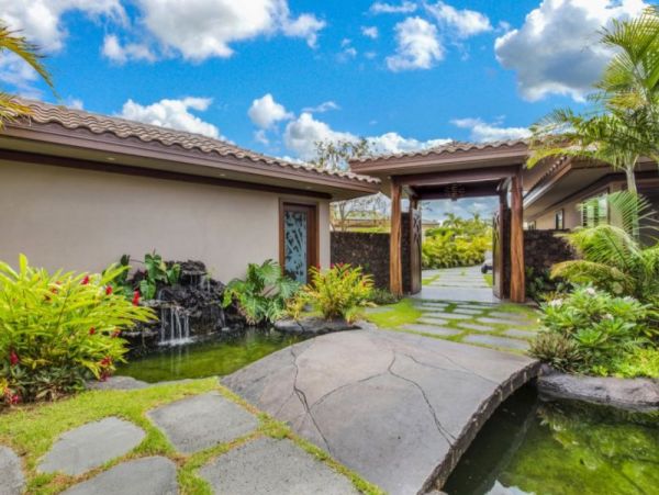 Over 10,000 sq ft of Luxury Vacation Villa is one Level Truly Magnificent