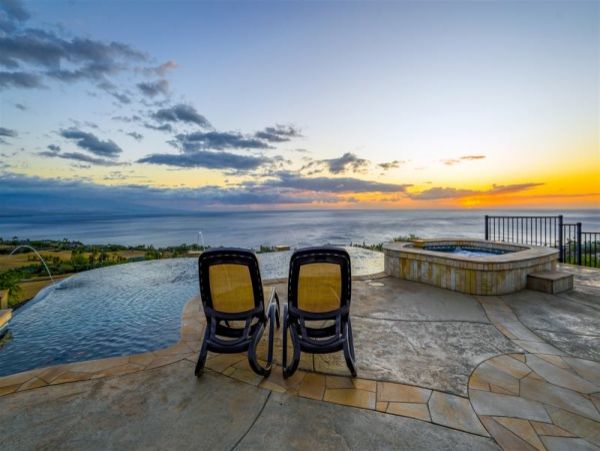 Luxurious Waimea Vacation Rental with Ocean Views