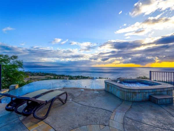 Luxurious Waimea Vacation Rental with Ocean Views