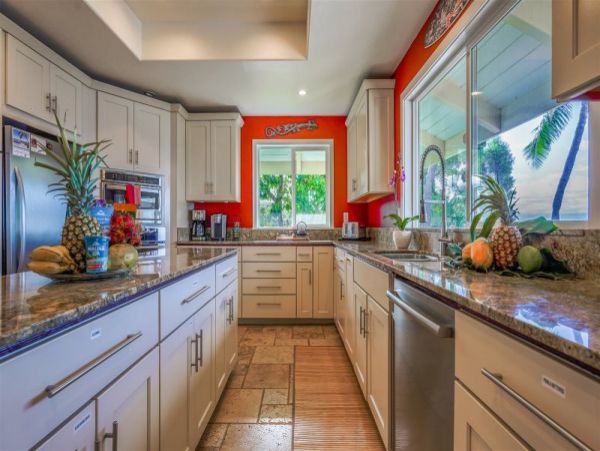 Luxurious Waimea Vacation Rental with Ocean Views
