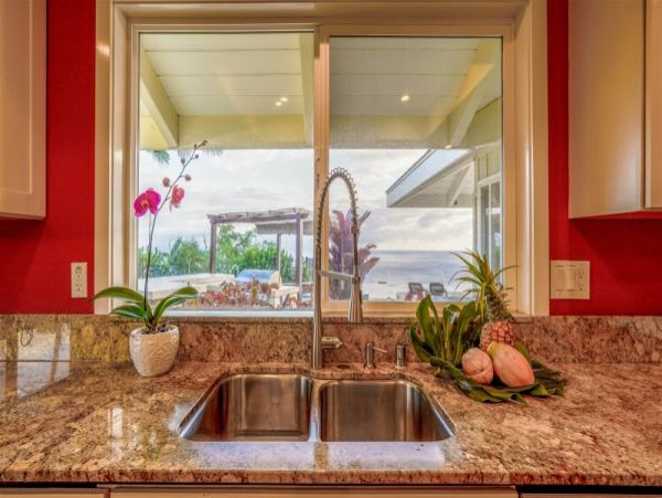 Luxurious Waimea Vacation Rental with Ocean Views
