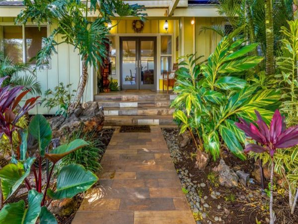 Luxurious Waimea Vacation Rental with Ocean Views