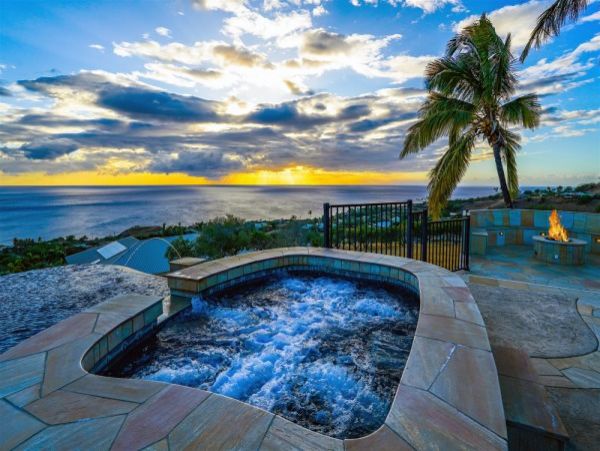 Luxurious Waimea Vacation Rental with Ocean Views